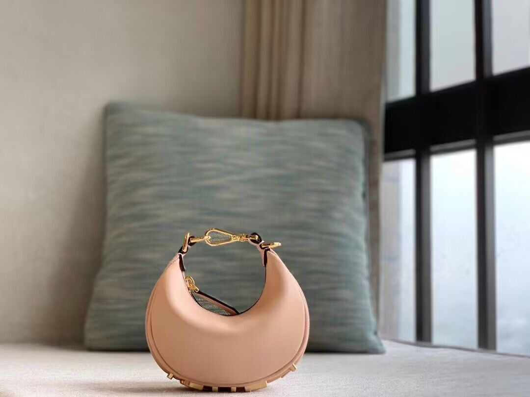 NANO FENDYGRAPHY PINK LEATHER CHARM – F035