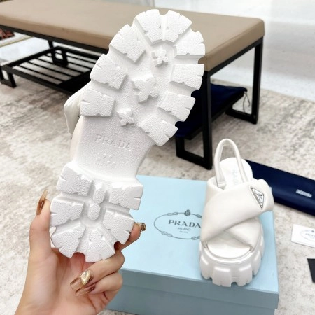 PRADA MONOLITH PADDED SANDALS IN WHITE NAPPA LEATHER – PSD018