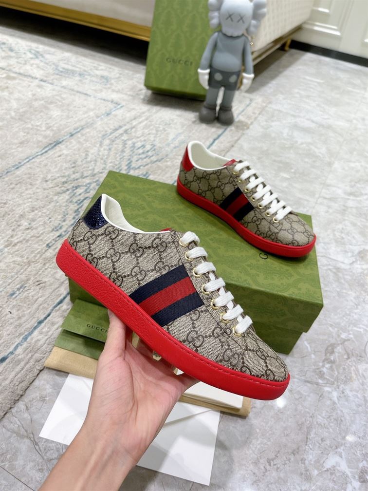 GUCCI ACE GG SUPREME SNEAKER – GCC091