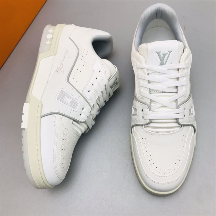 LOUIS VUITTON TRAINER SNEAKER – LVS124