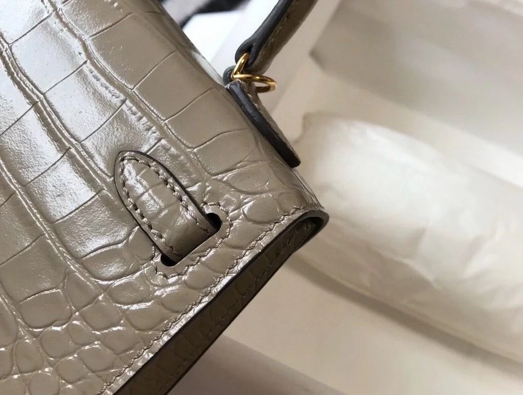 Hermes Kelly Mini II Bag In Taupe Embossed Crocodile Leather – HW133