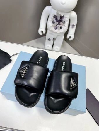 PRADA SLIDES IN BLACK SOFT PADDED NAPPA LEATHER – PSD079