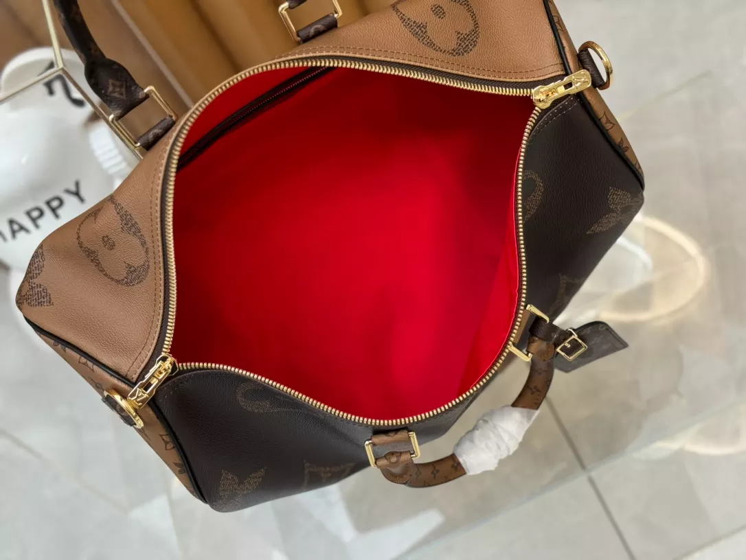 Louis Vuitton Keepall Bandoulière 45 in Monogram Giant Canvas – LW191