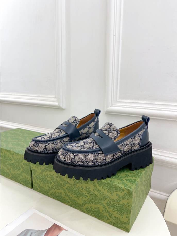 Gucci Jordaan Blue Embroidered Leather Loafer – GL078