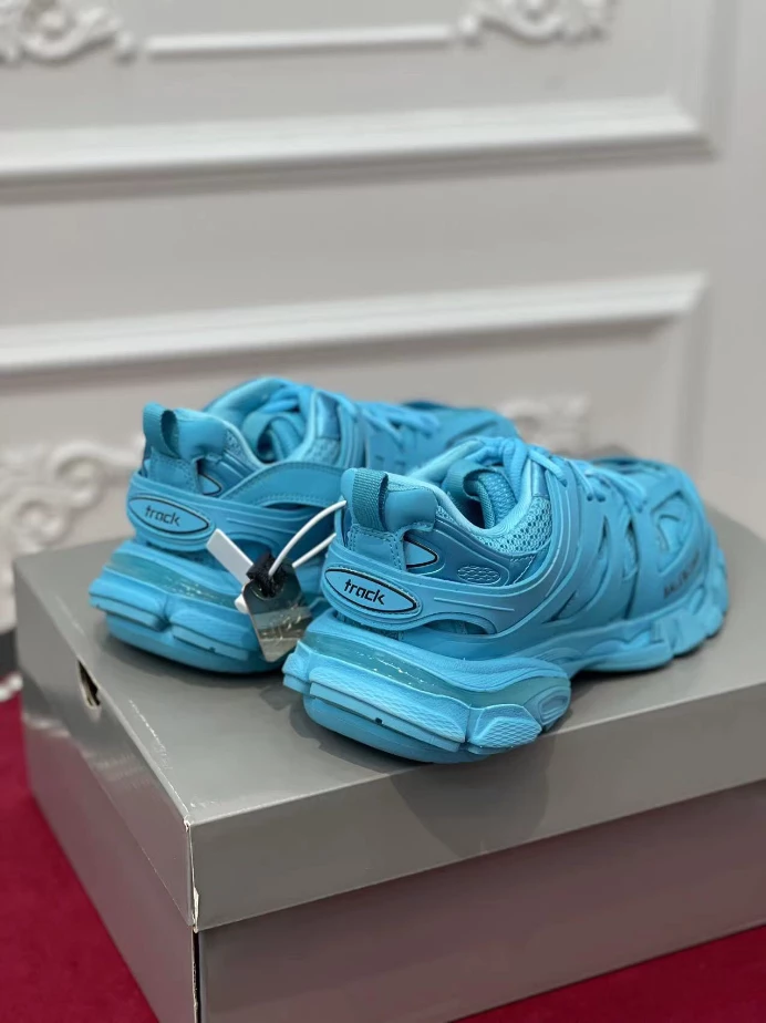 BALENCIAGA TRACK SNEAKER – BLA124