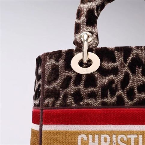 DIOR MEDIUM LADY D-LITE BAG – DOB012