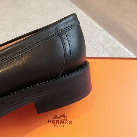 Hermes Women’s Impact Loafers in Black Leather – HM051