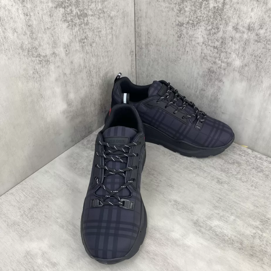 BURBERRY PLATFORM SNEAKERS – BBR064