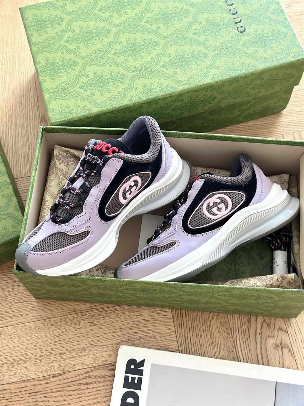 GUCCI RUN SNEAKERS – GCC120