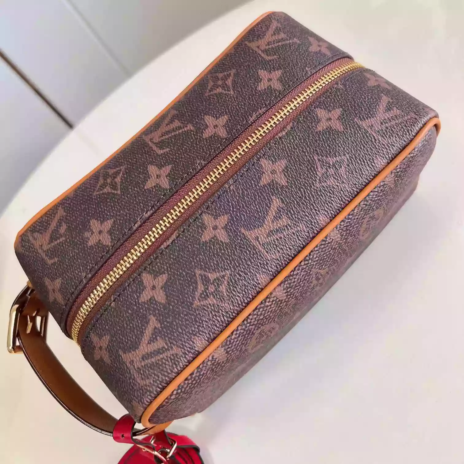 LOCKER DOPP KIT BROWN MONOGRAM DUST CANVAS M11765 – LW396