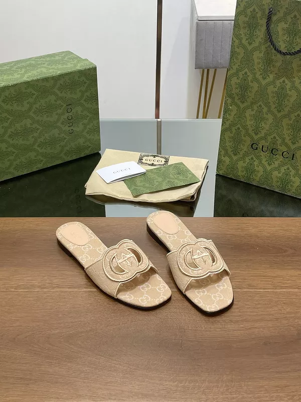 GUCCI WOMEN’S SLIDE SANDAL – GSL076