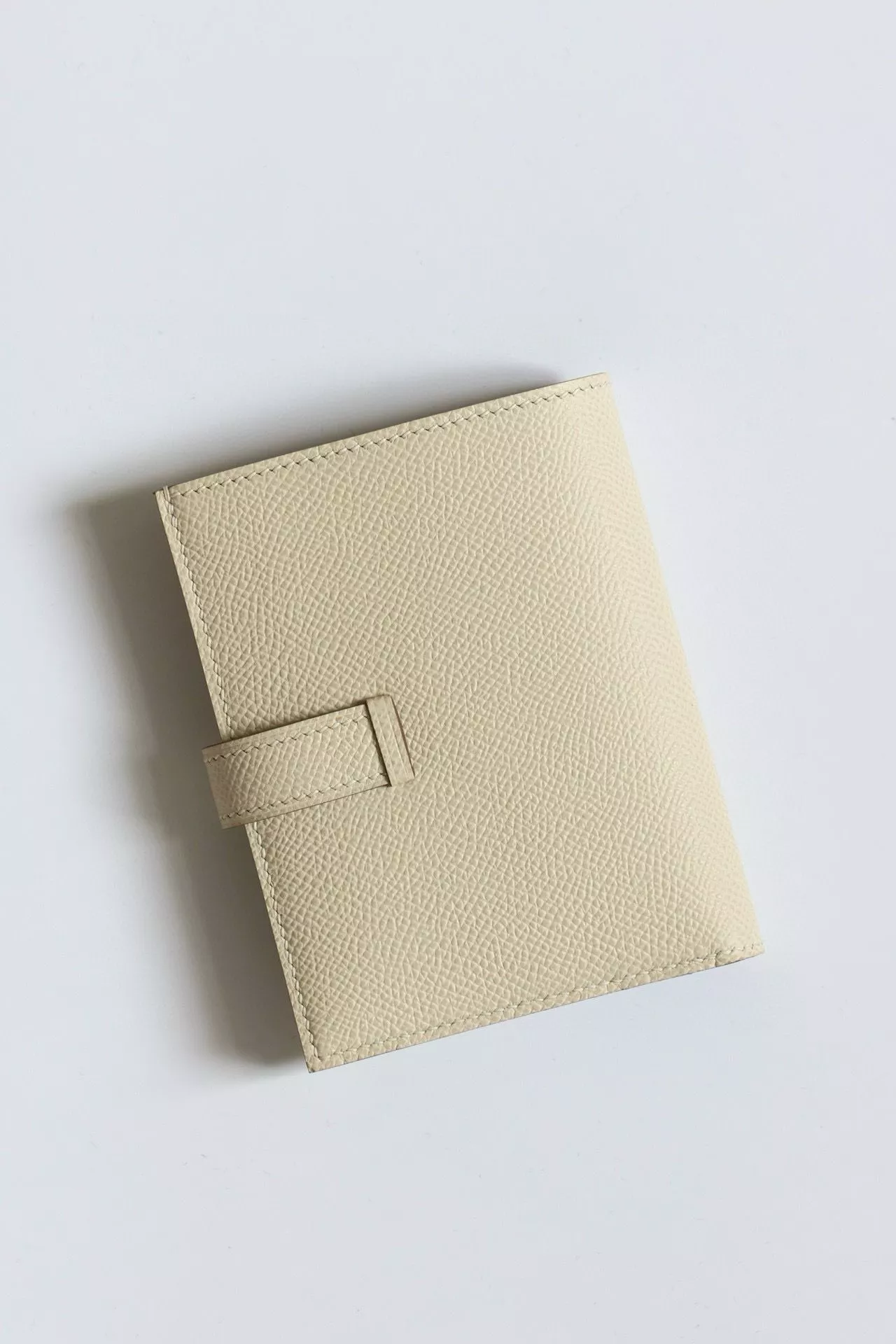 Hermes Bearn Compact Handmade Wallet in Craie Epsom Calfskin – HW140