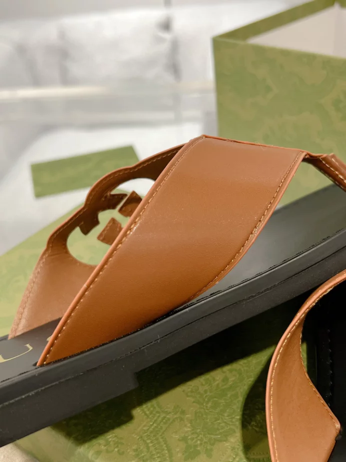 GUCCI MEN’S SLIDE SANDAL – GSL061