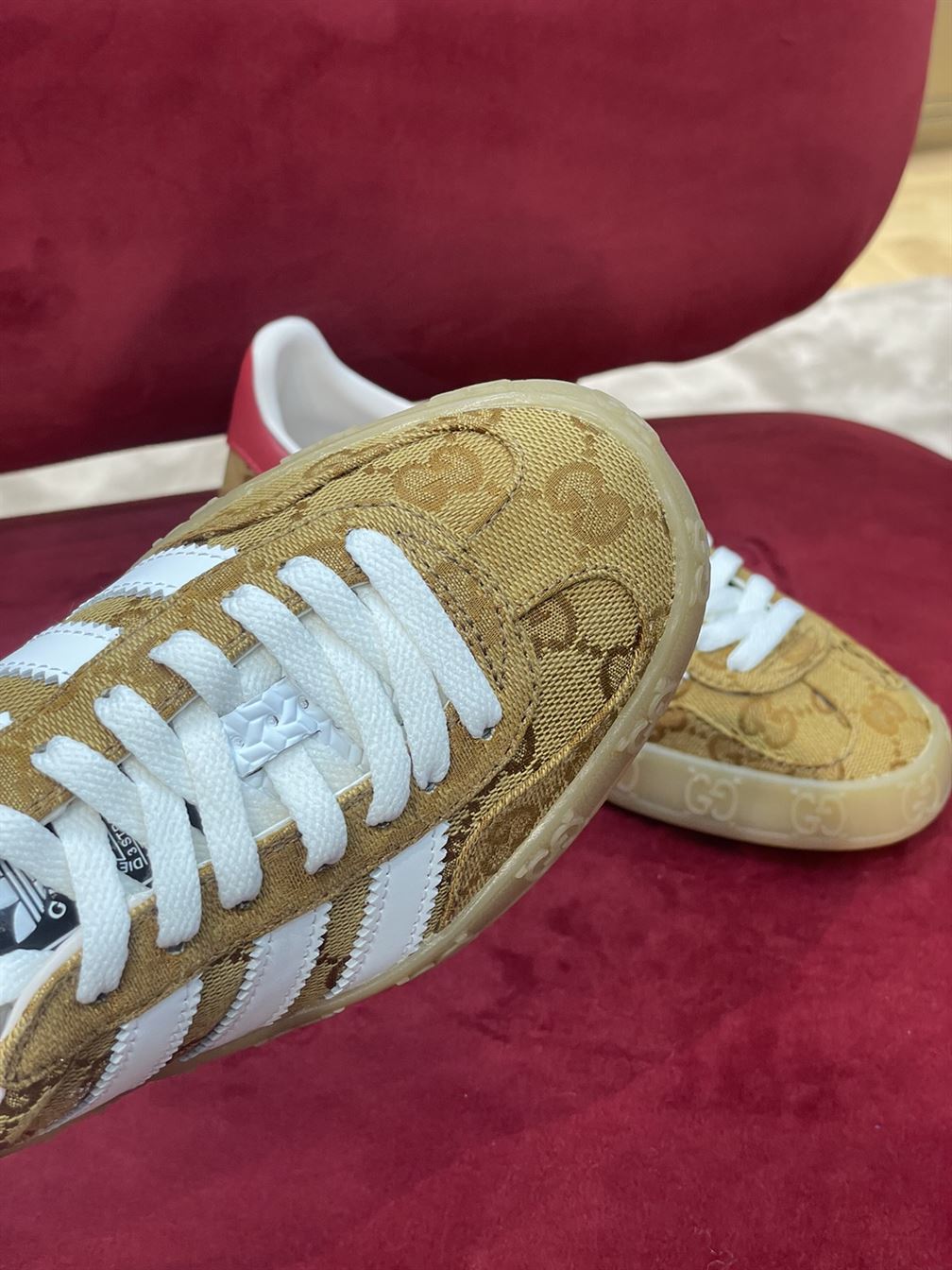 GUCCI X ADIDAS MENS GAZELLE SNEAKER – GCC025