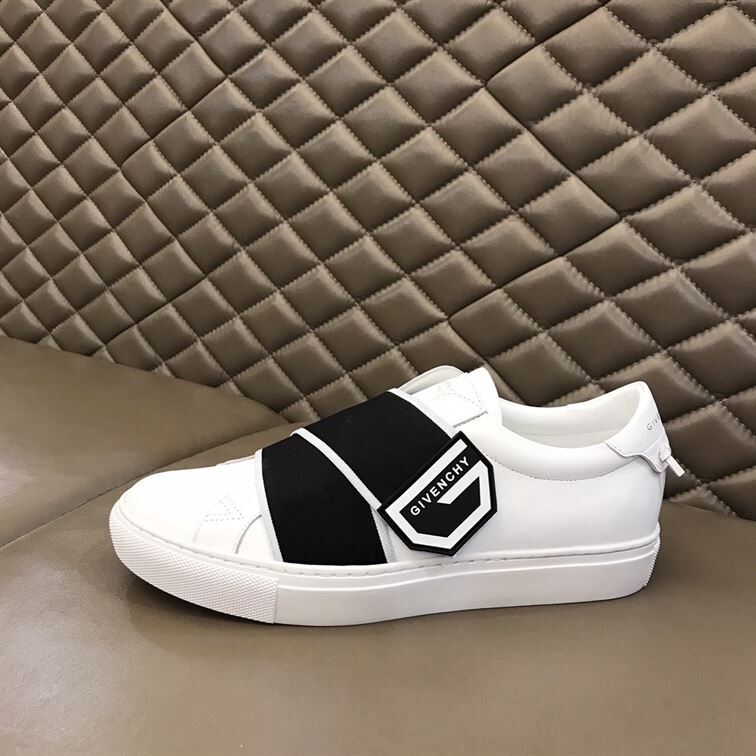 GIVENCHY ELASTICATED LOGO STRAP SNEAKERS – GVC004