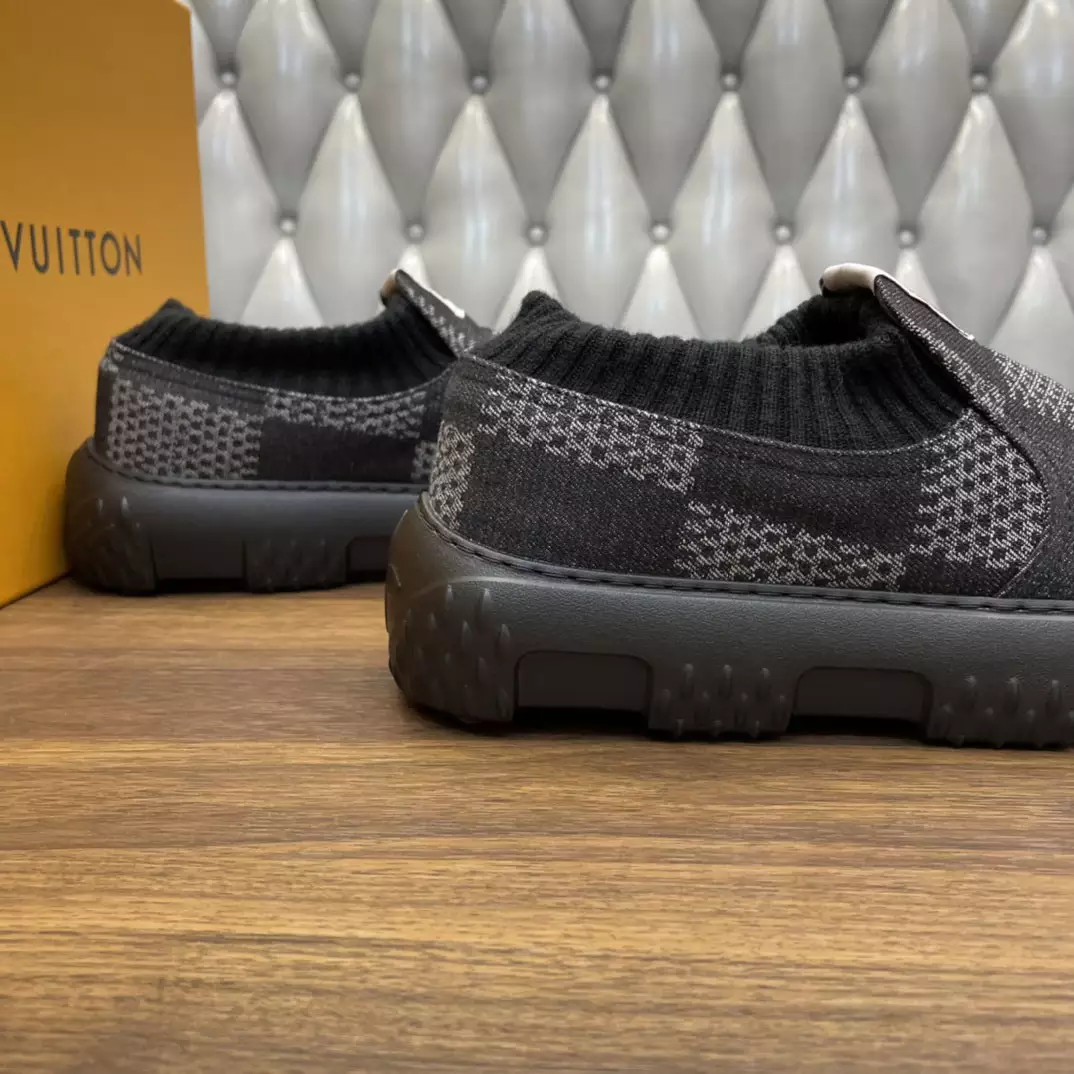 SPACE LANDER SLIP ON IN BLACK – VL059