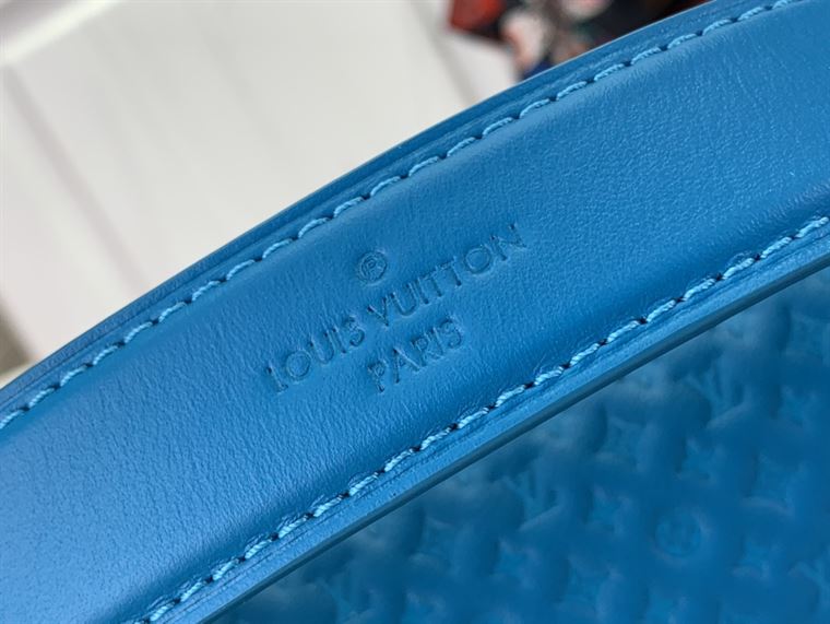LOUIS VUITTON SIDE TRUNK Blue – LW089
