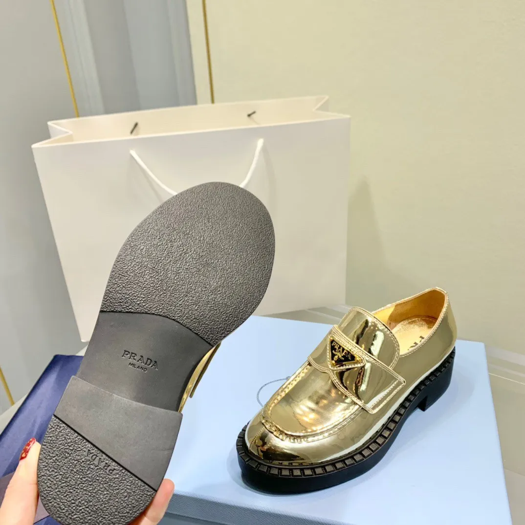 Prada Women’s Loafers In Gold Metallic Leather – PRL004