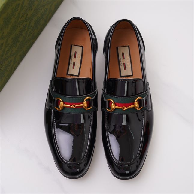 GUCCI BRIXTON WEB LOAFER IN LEATHER WITH HORSEBIT – GL012