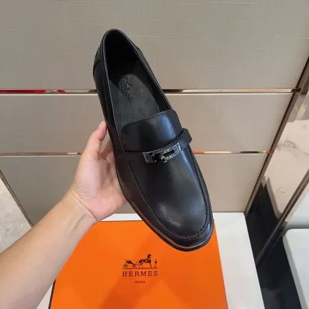 Hermes Men’s Destin Loafers In Black Calfskin – HM047