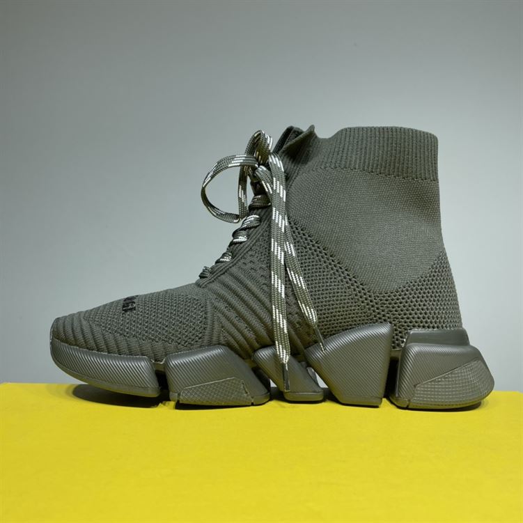 BALENCIAGA MEN’S SPEED 2.0 LACE-UP RECYCLED KNIT SNEAKER IN GREEN – BLA034