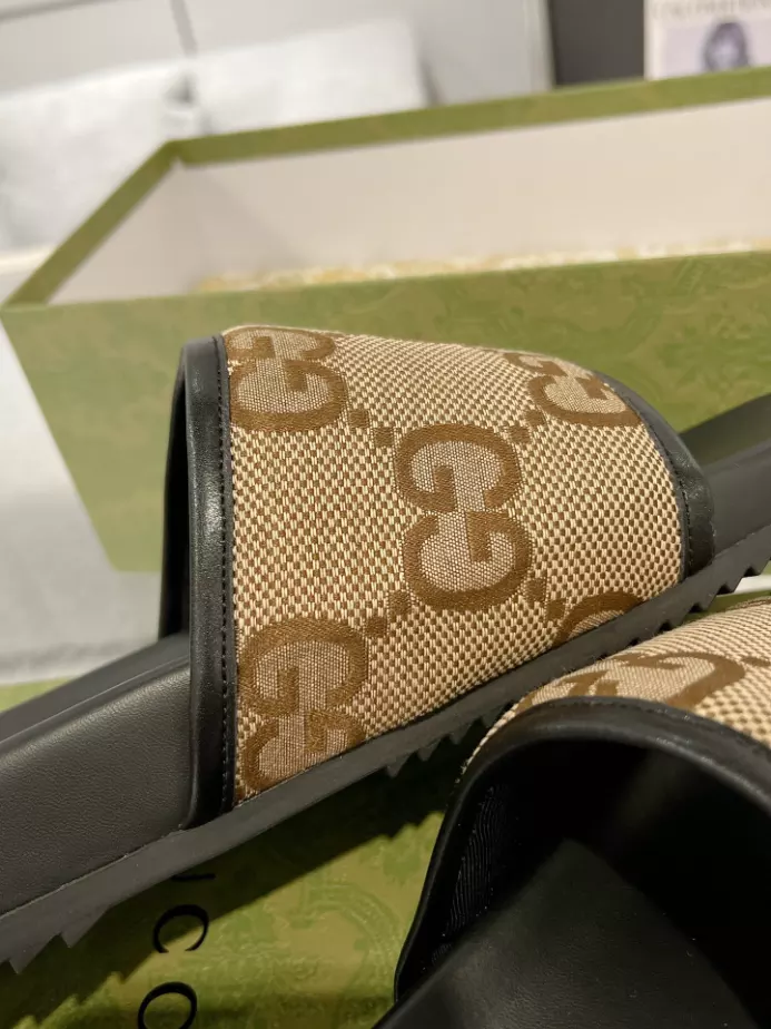 GUCCI MEN’S SLIDE SANDAL – GSL060