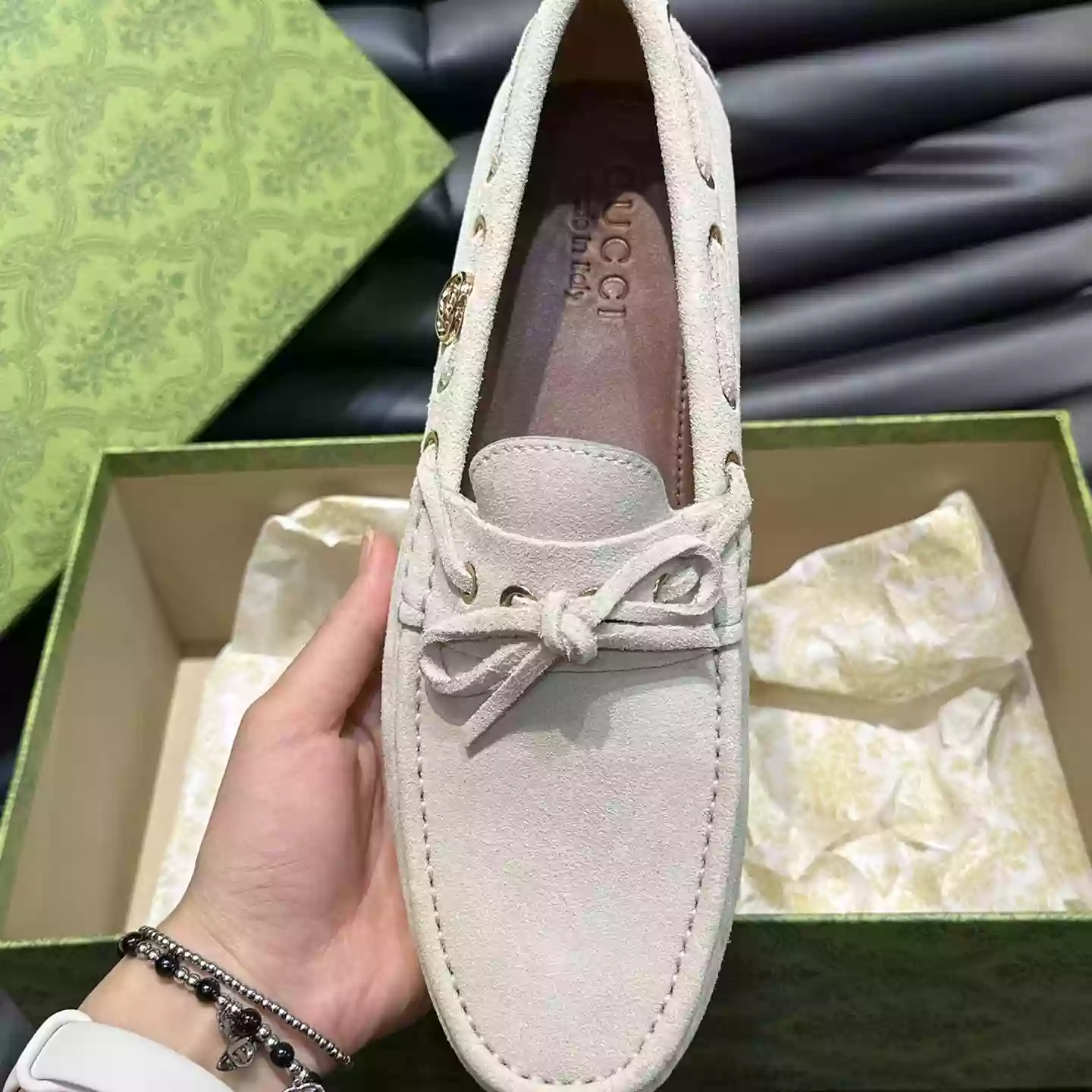 MEN’S DRIVER WITH INTERLOCKING G IN WHITE – GL101