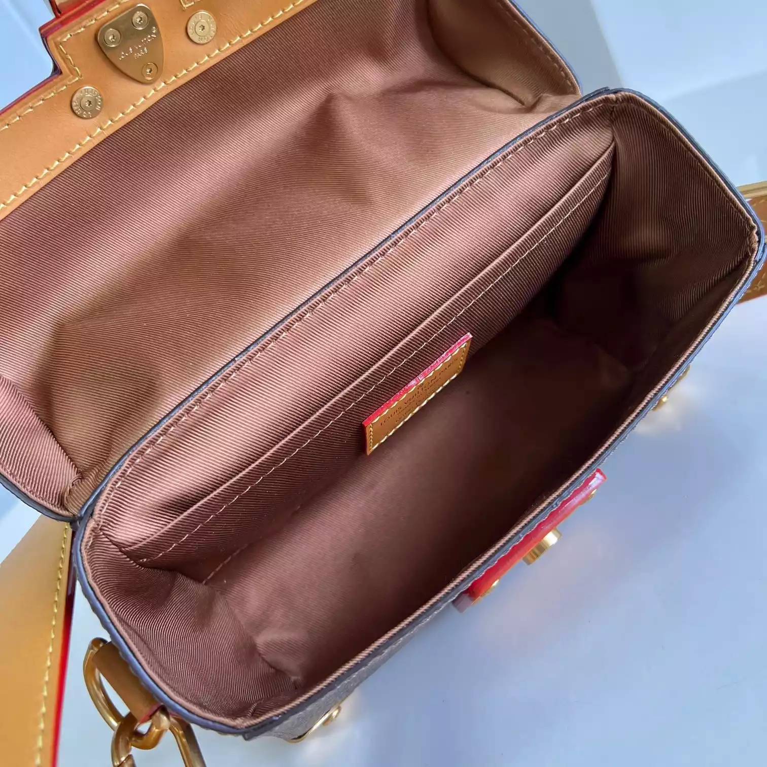 SOUL TRUNK MONOGRAM DUST CANVAS M11535 – LW437