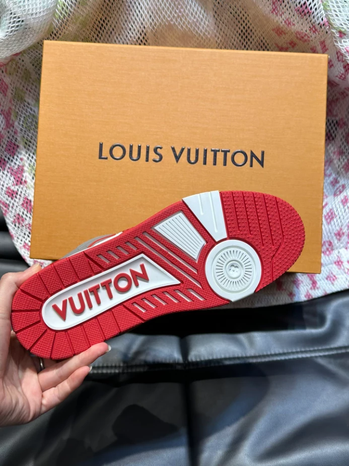 LOUIS VUITTON TRAINER SNEAKER – LVS256
