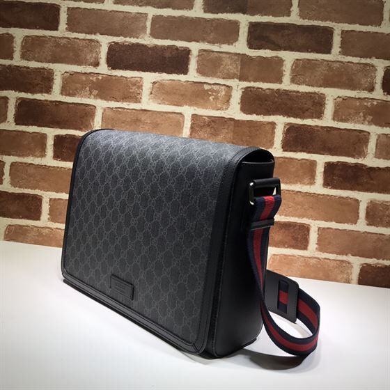 GUCCI GG SUPREME FLAP MESSENGER – BG007