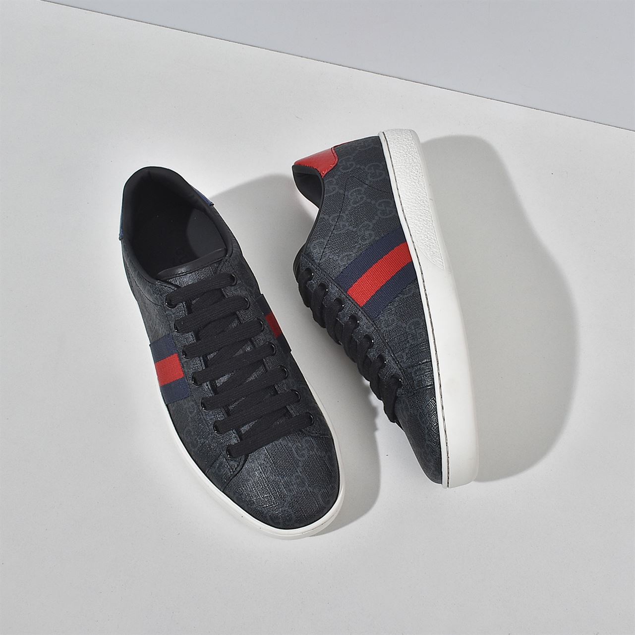 GUCCI MENS ACE GG SUPREME SNEAKER – GCC027