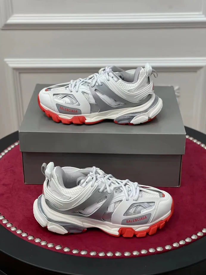 BALENCIAGA TRACK SNEAKER – BLA139