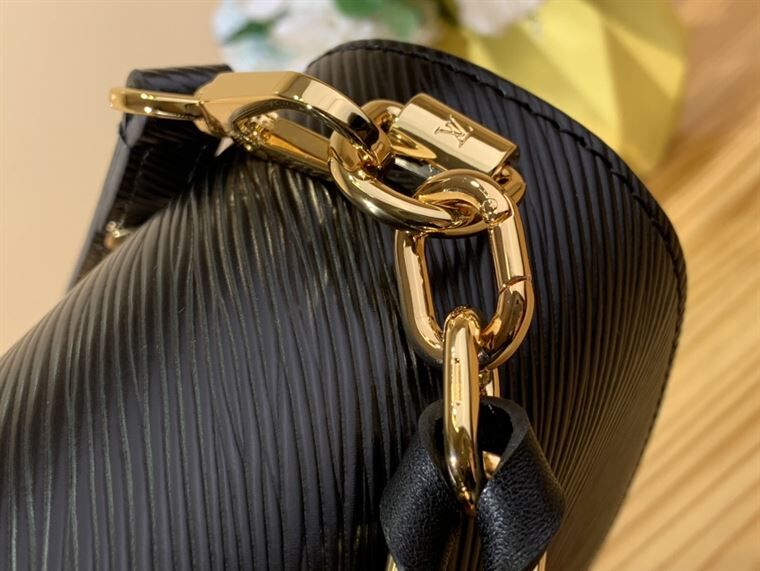 LOUIS VUITTON TWIST MM EPI LEATHER – LW026