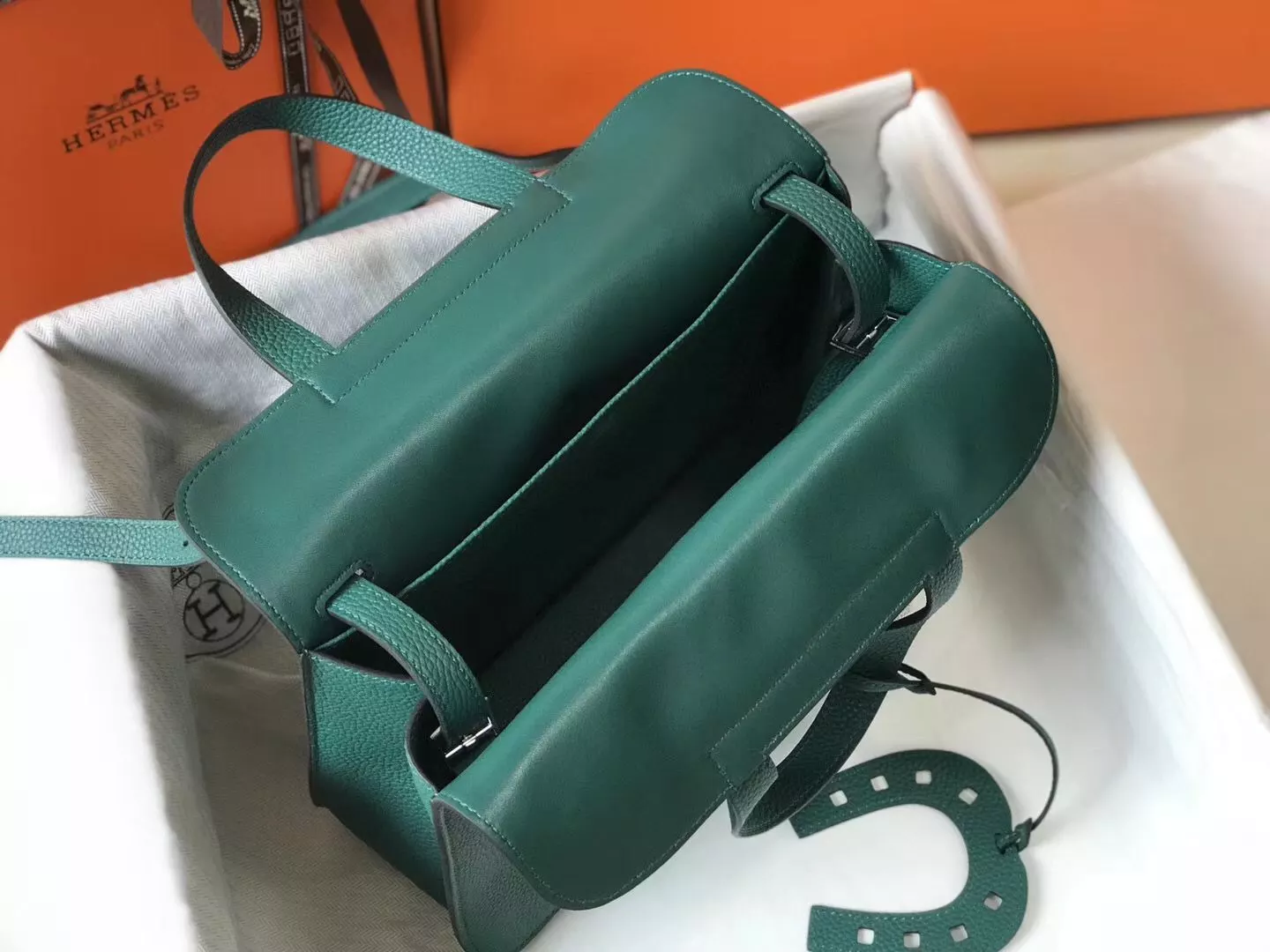 Hermes Halzan 31cm Bag In Malachite Clemence Leather – HW098