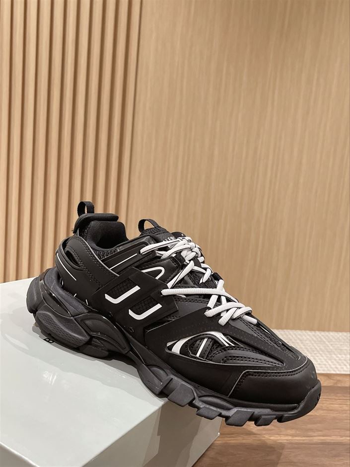 BALENCIAGA TRACK TRAINERS SNEAKER – BLA074