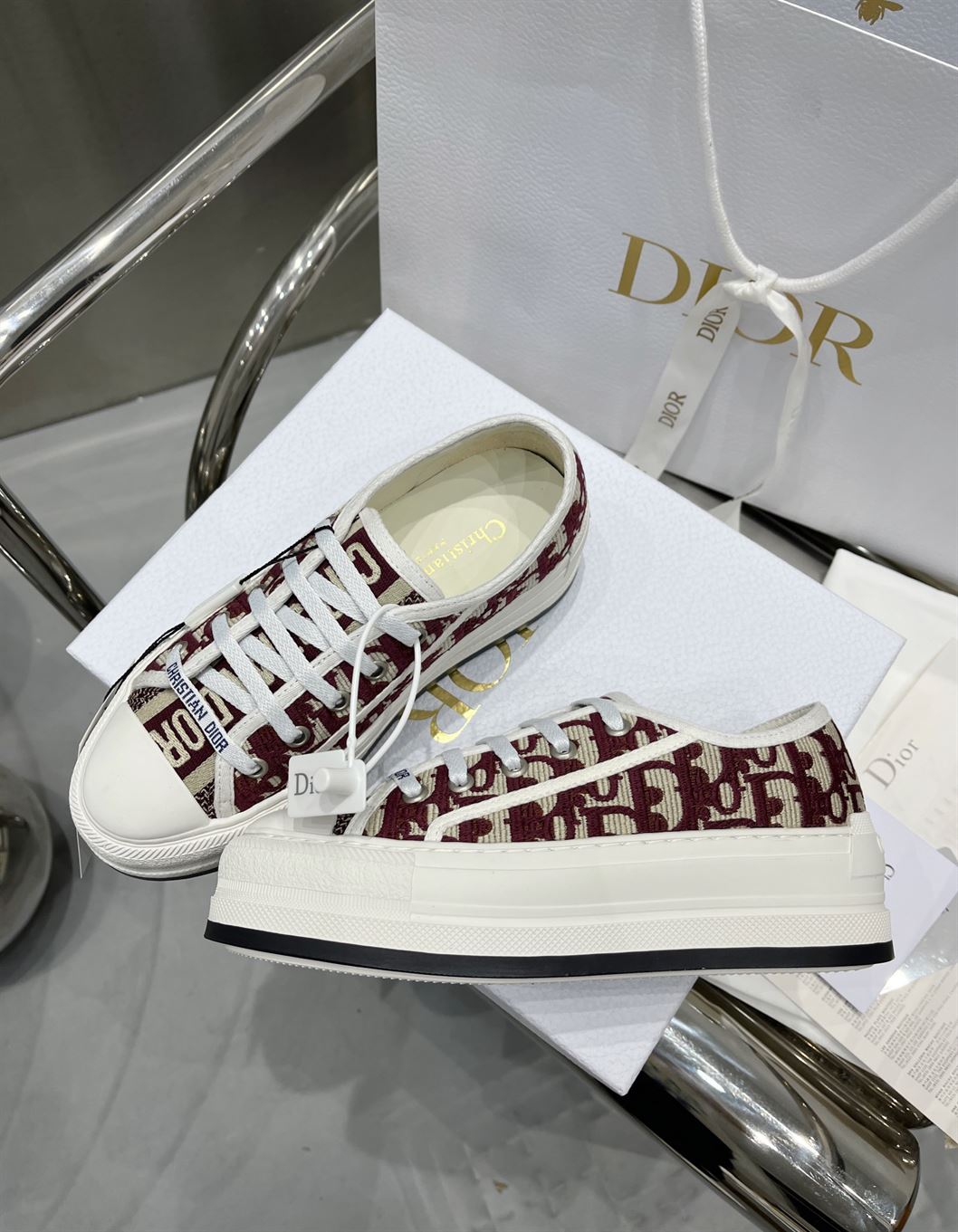 DIOR WALK’N’DIOR SNEAKER – DO126