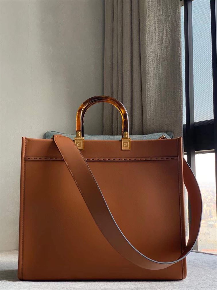 FENDI SUNSHINE MEDIUM BROWN LEATHER SHOPPER – F018