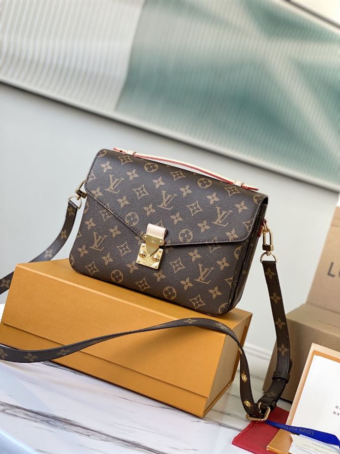 LOUIS VUITTON POCHETTE METIS MONOGRAM – LW022