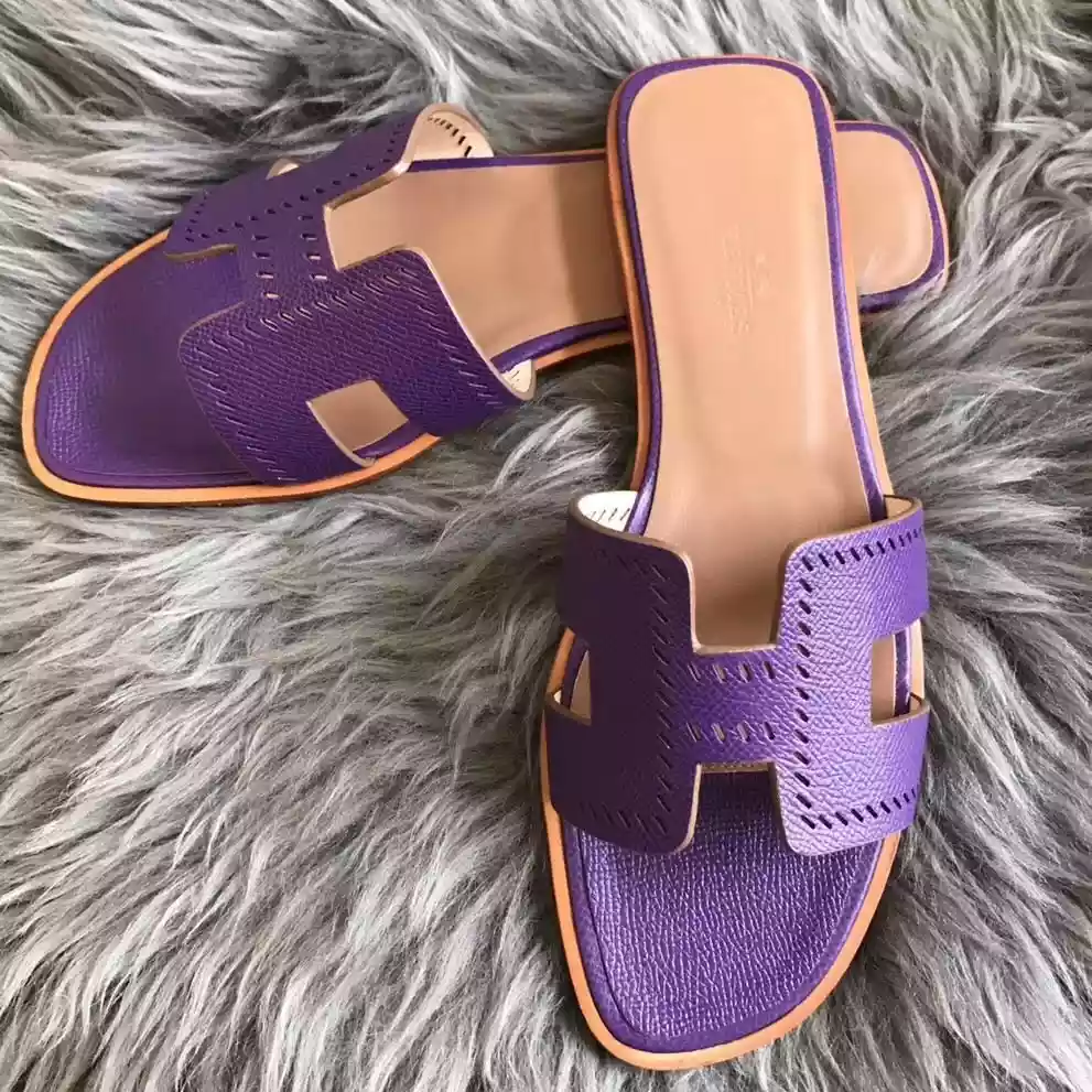 HERMES ORAN SLIDE SANDALS IN PURPLE EPSOM PERFORATED CALFSKIN – HMSD098