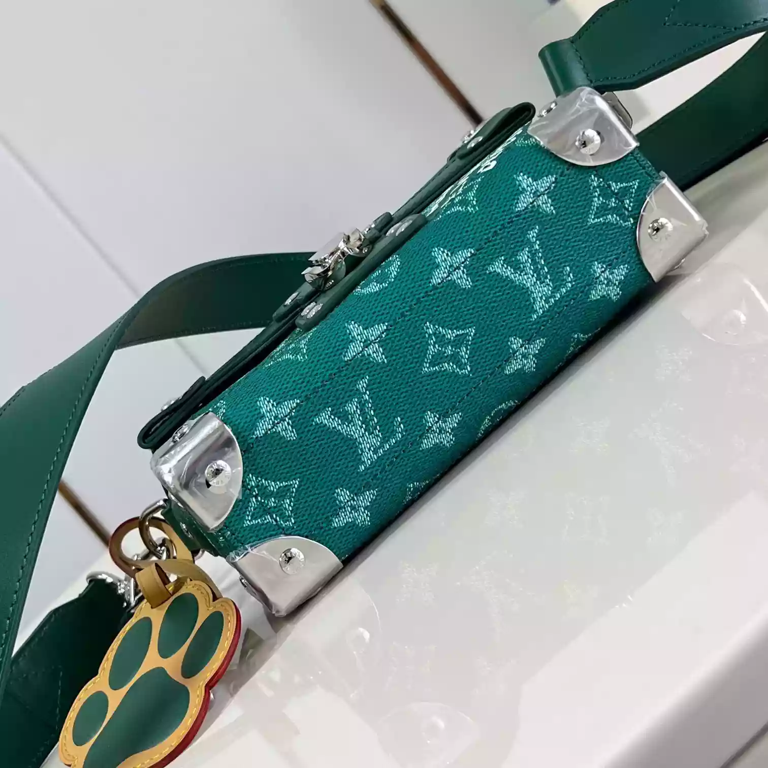 SOUL TRUNK IN GREEN M12686  – LW424