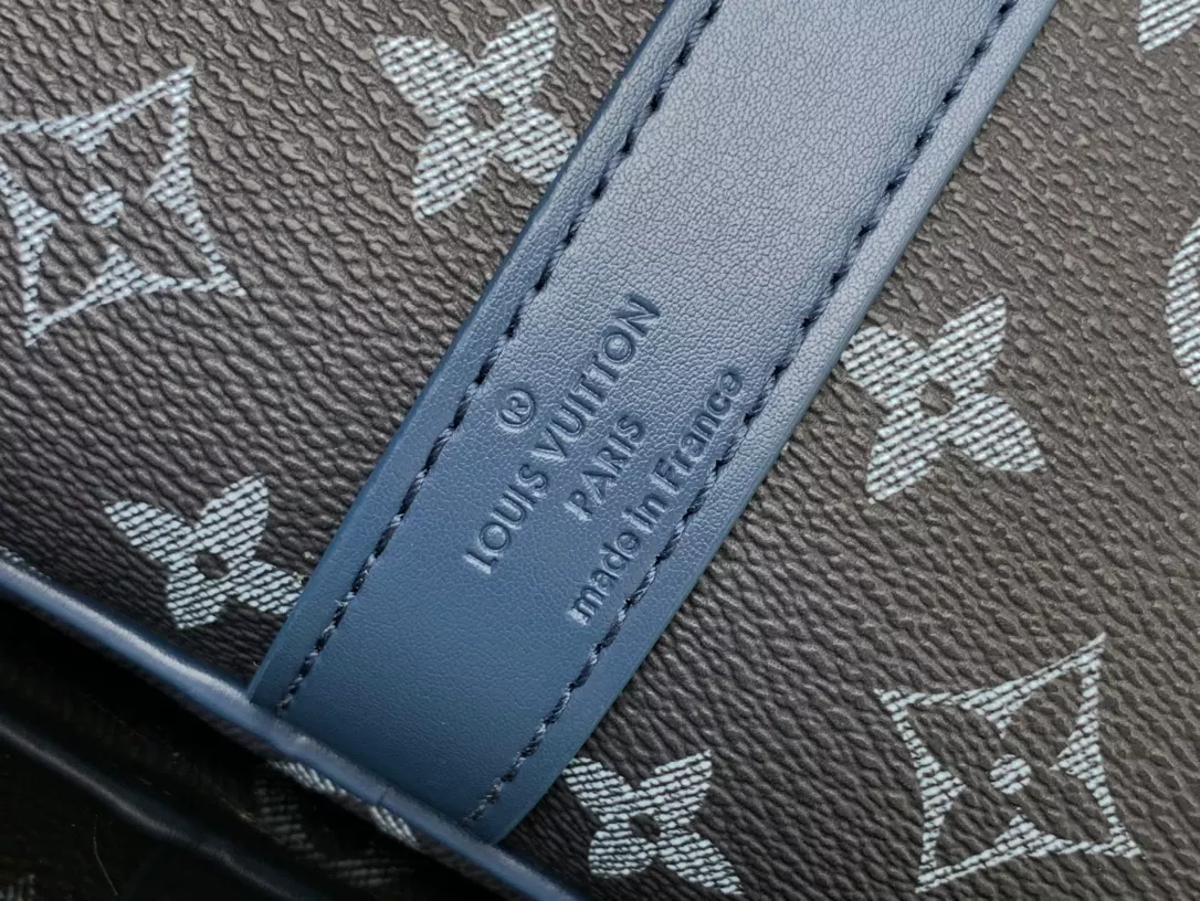 Louis Vuitton Keepall Bandoulière 55 Monogram Eclipse – LW192