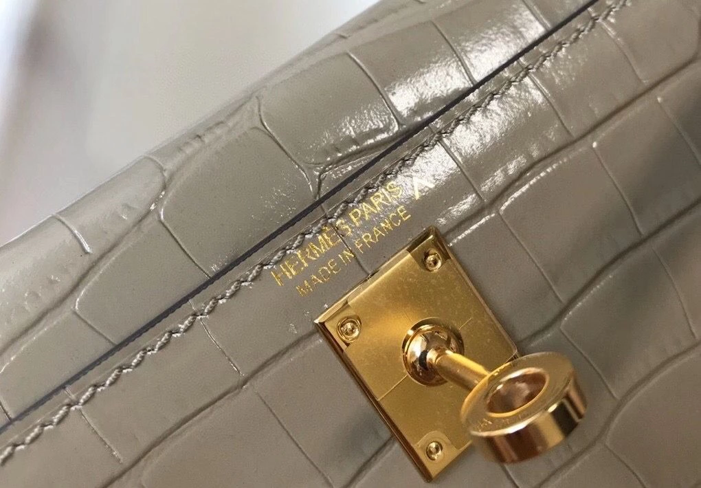 Hermes Kelly Mini II Bag In Taupe Embossed Crocodile Leather – HW133