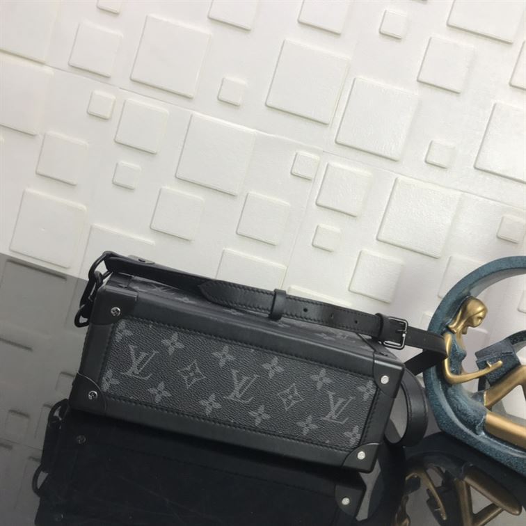 LOUIS VUITTON SOFT TRUNK MONOGRAM ECLIPSE – LVB060