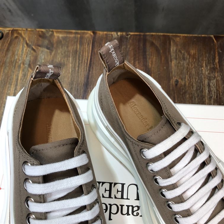 ALEXANDER MCQUEEN TREAD SLICK LOW-TOP SNEAKERS – ALD027