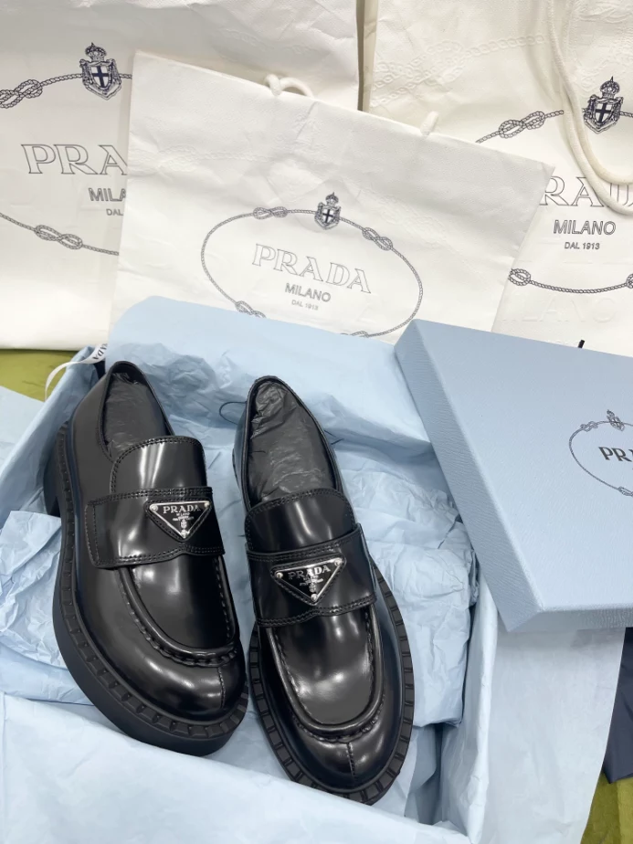 Prada Leather Loafers – PRL015