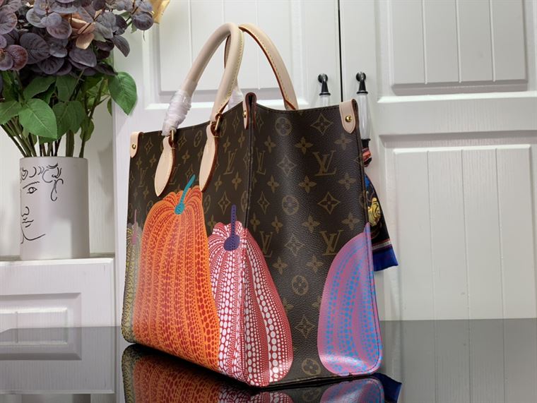 LOUIS VUITTON LV X YK ONTHEGO MM MONOGRAM – LW109