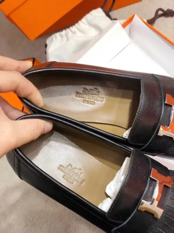 Hermes Women’s Royal Loafers In Black Calfksin – HM090