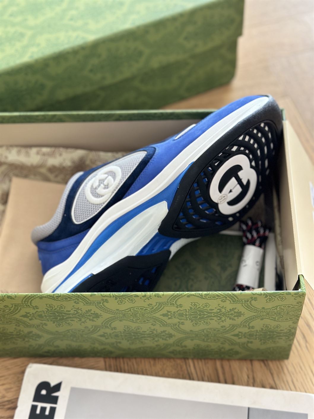 GUCCI RUN SNEAKERS – GCC117