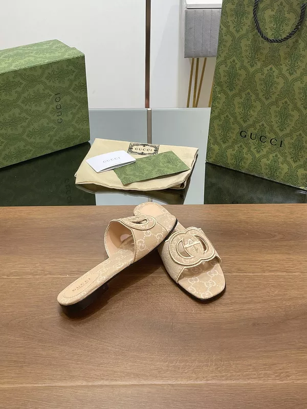 GUCCI WOMEN’S SLIDE SANDAL – GSL076
