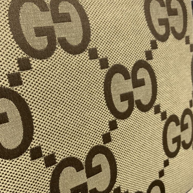 GUCCI JUMBO GG MESSENGER BAG – BG026